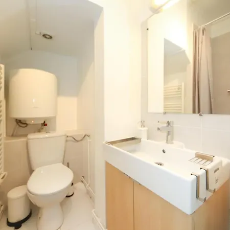 Le Triompha Proche Arc De Triomphe Montpellier