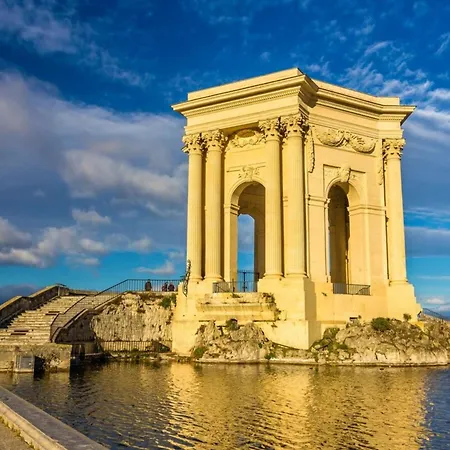 Le Triompha Proche Arc De Triomphe * Montpellier